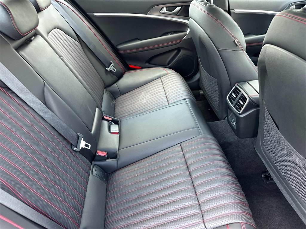 2025 Genesis G70 2.5T photo 17