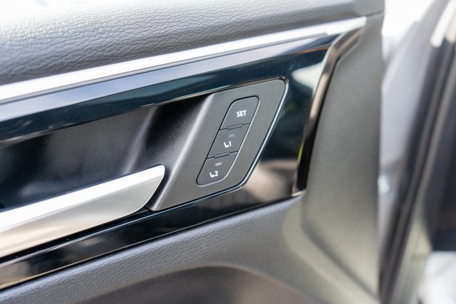 2023 Mitsubishi Outlander SEL photo 16