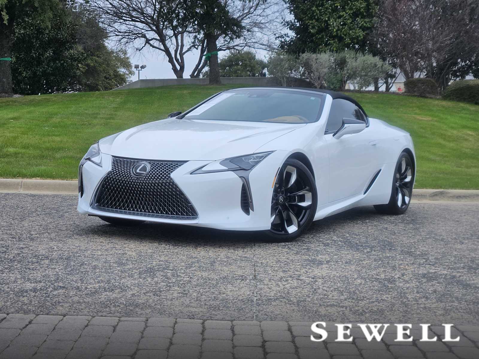 2024 Lexus LC 500's photo