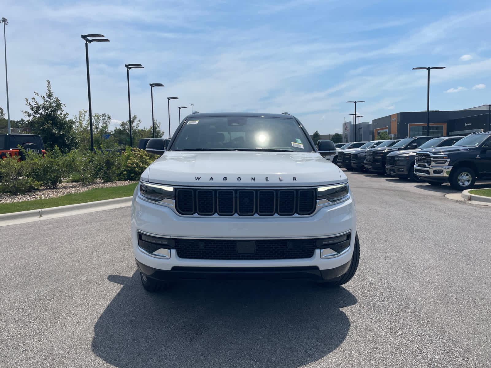 2025 Jeep Wagoneer Series III photo 3