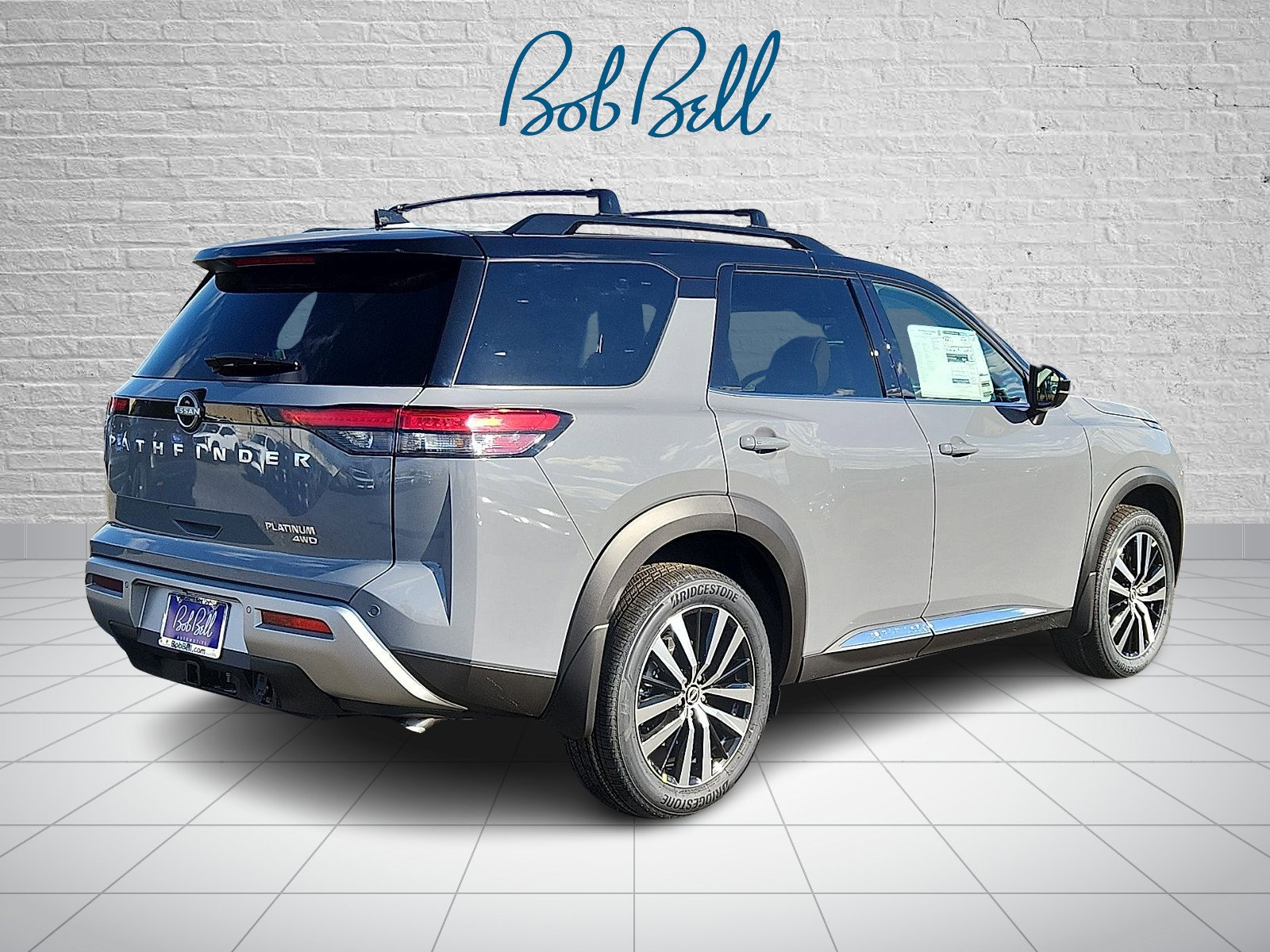 2025 Nissan Pathfinder Platinum photo 4