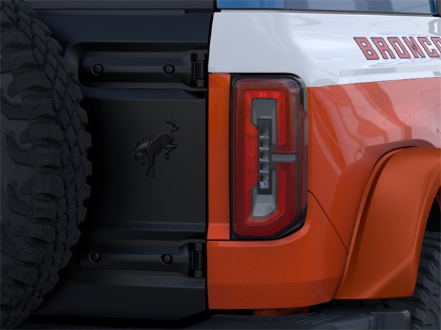 2025 Ford Bronco First Edition photo 21