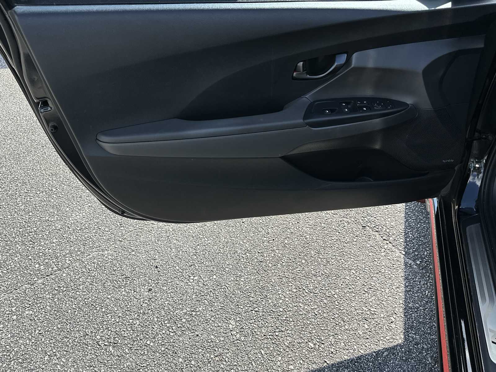 2020 Hyundai Veloster N photo 10