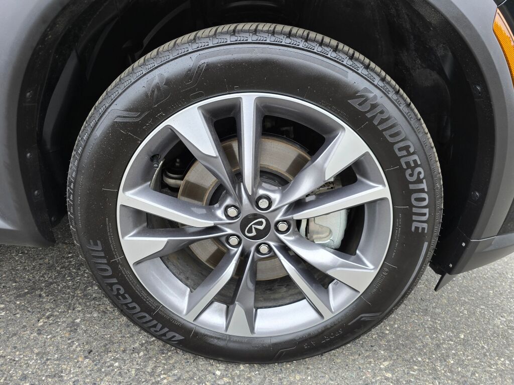 2024 Infiniti QX60 Luxe photo 9
