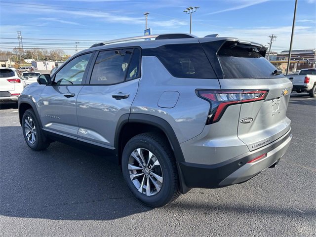 2026 Chevrolet Equinox LT photo 2