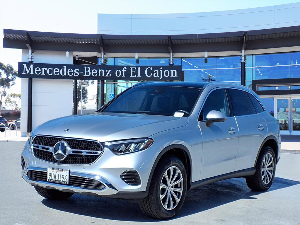 2025 Mercedes-Benz GLC Base's photo
