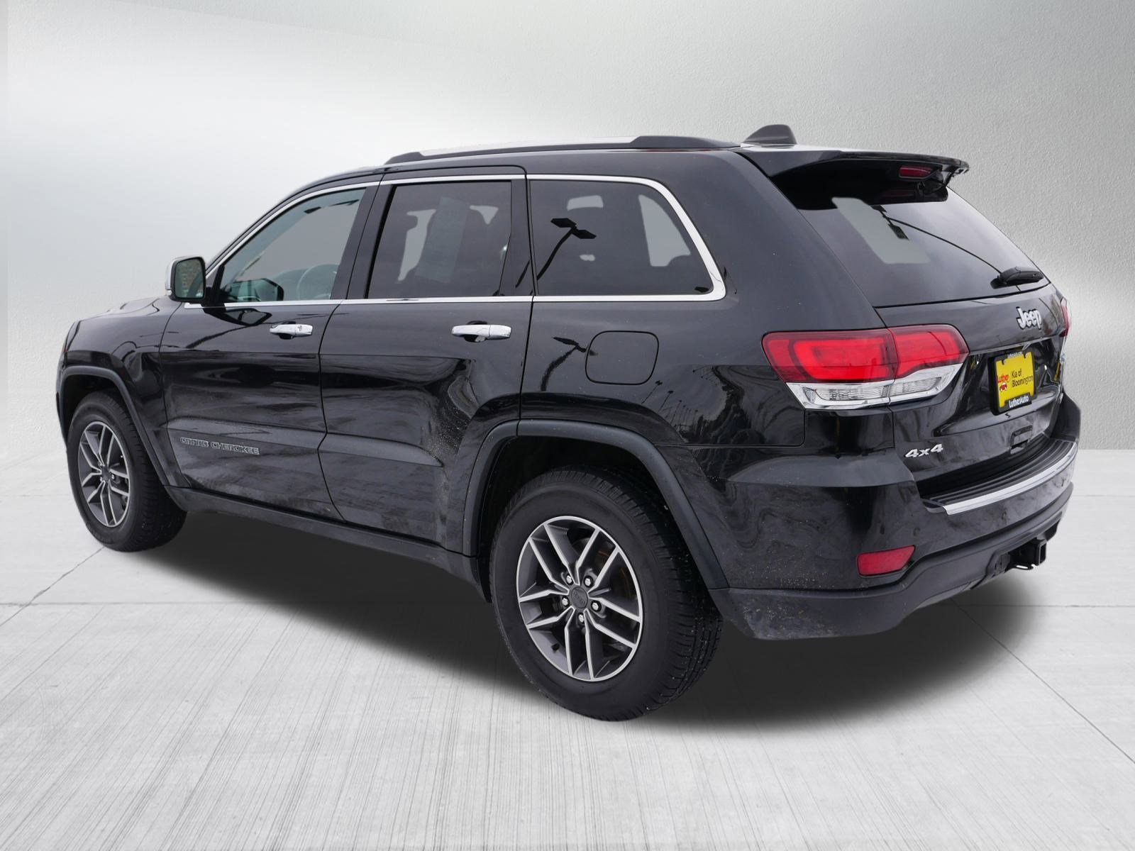 2020 Jeep Grand Cherokee Limited photo 2