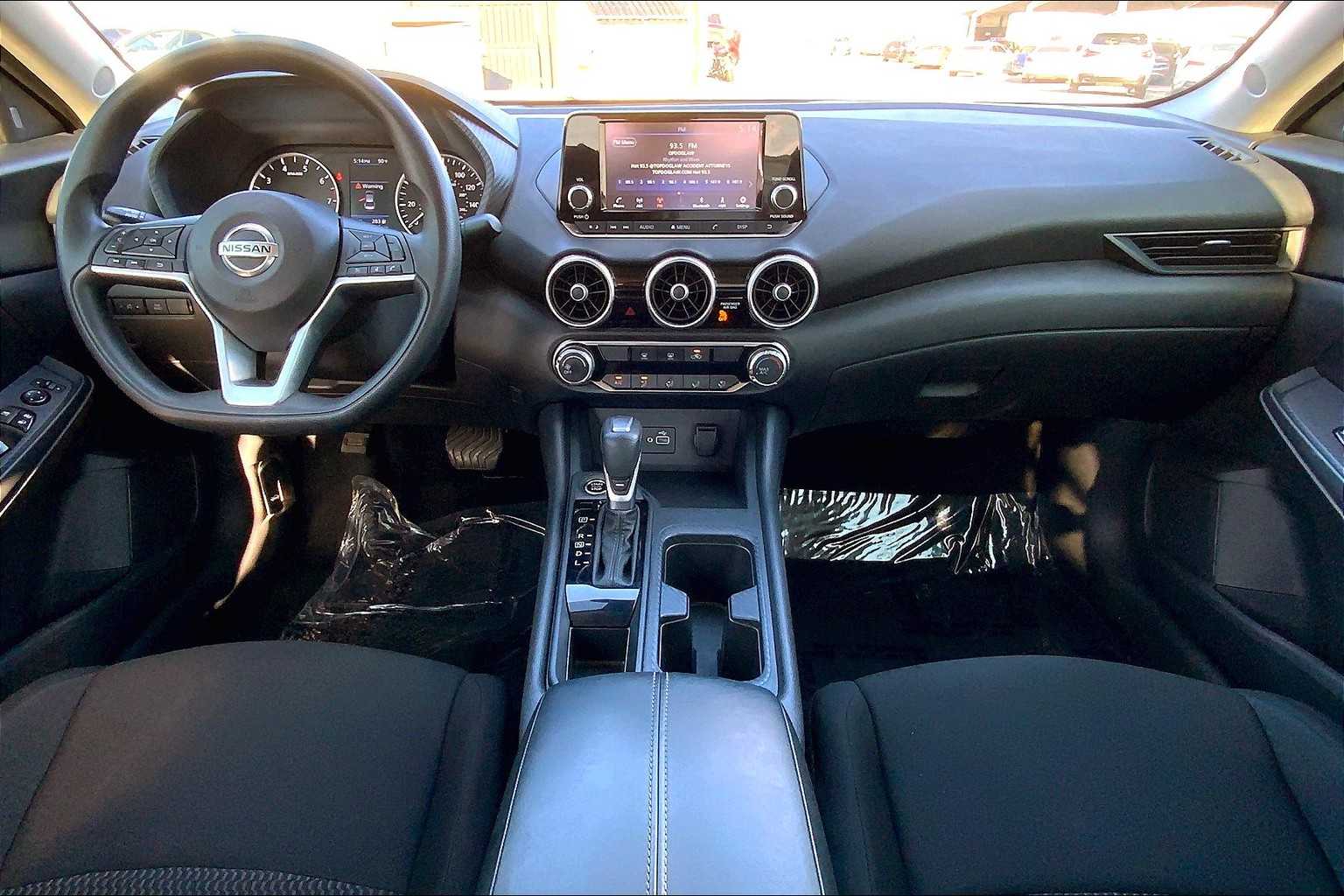 2023 Nissan Sentra S photo 13