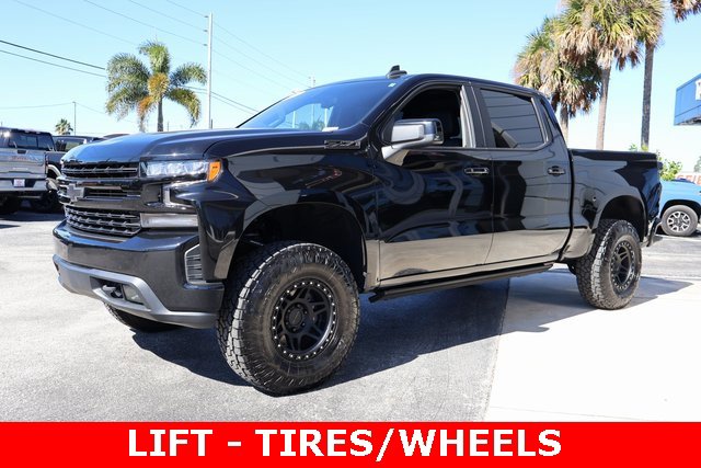 2021 Chevrolet Silverado 1500 RST photo 3