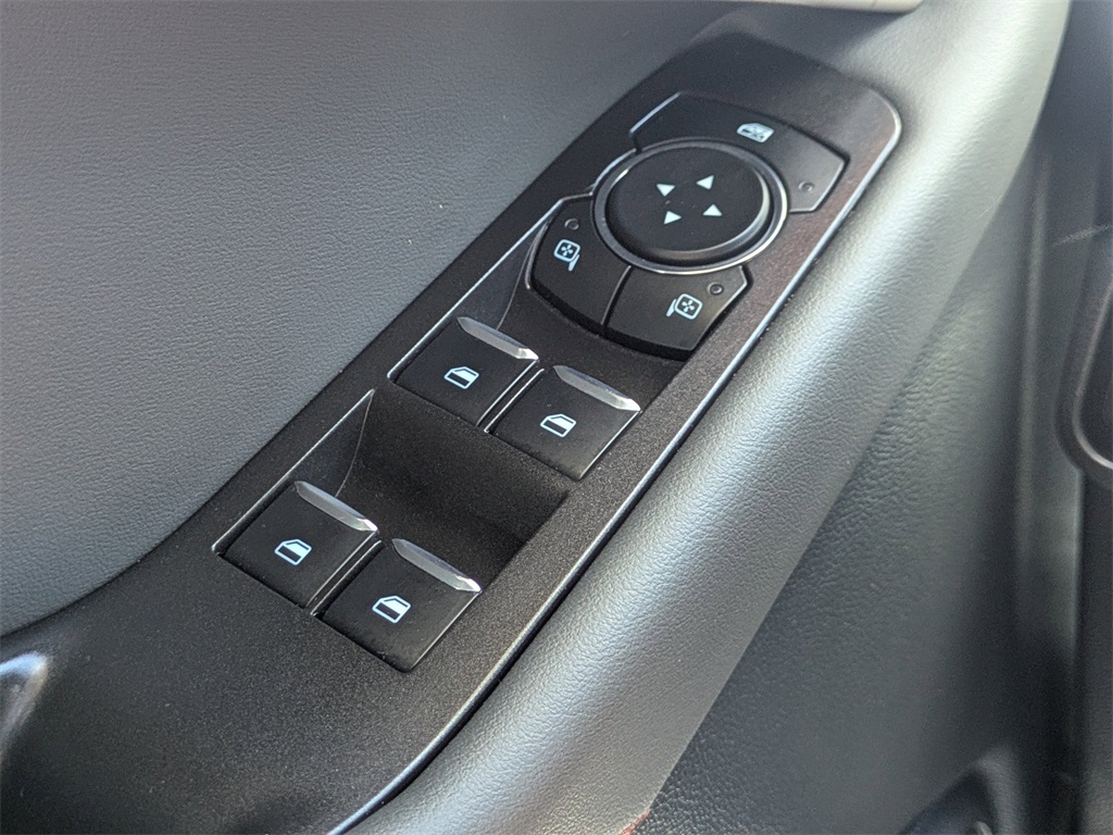 2025 Ford Explorer photo 24