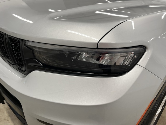 2023 Jeep Grand Cherokee Altitude photo 8
