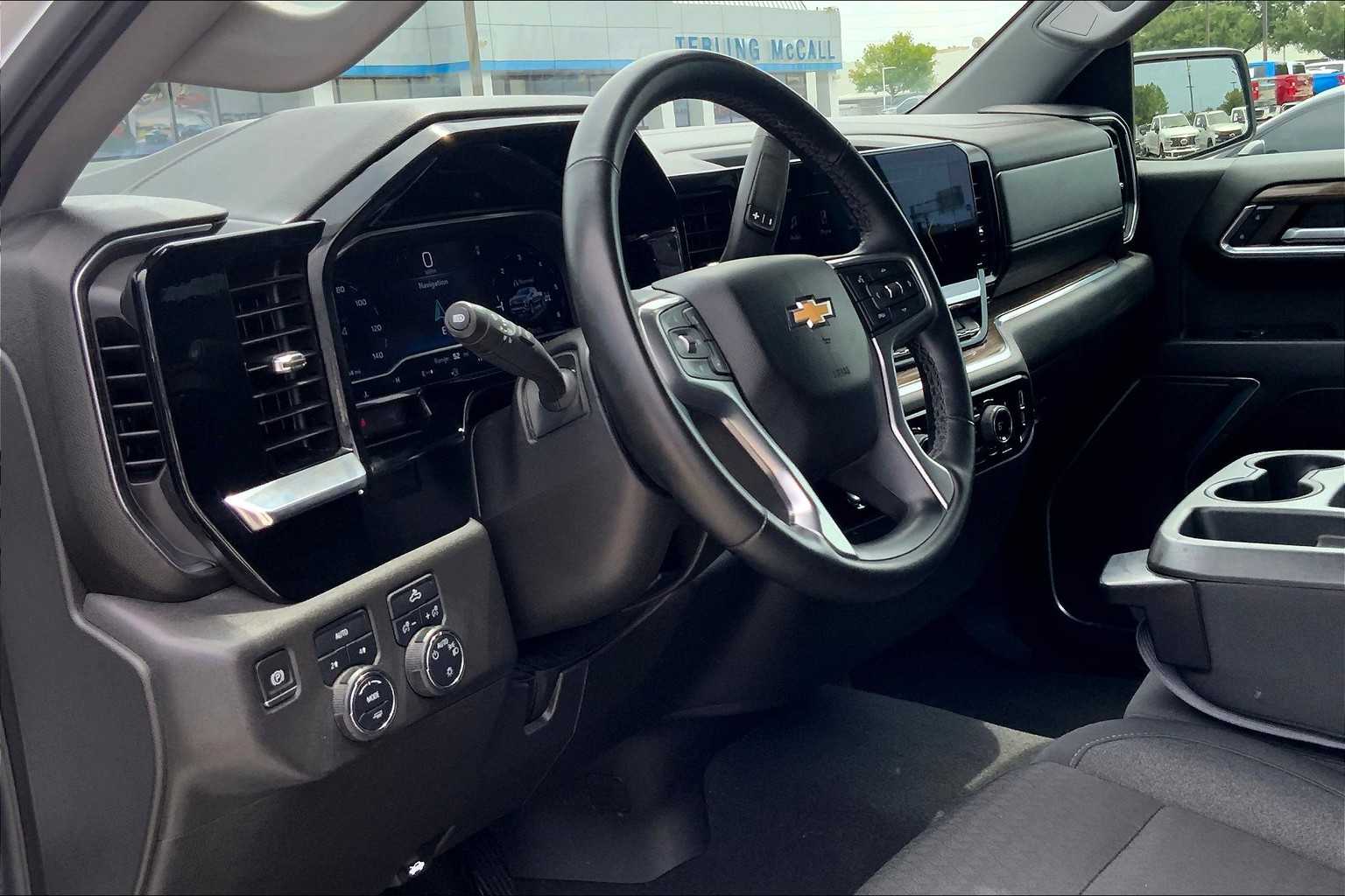 2024 Chevrolet Silverado 1500 LT photo 15
