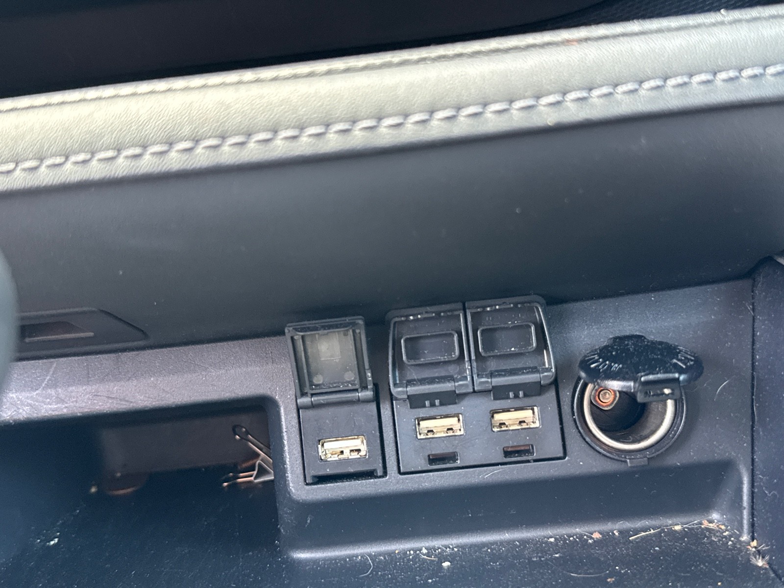 2021 Toyota Highlander XLE photo 22