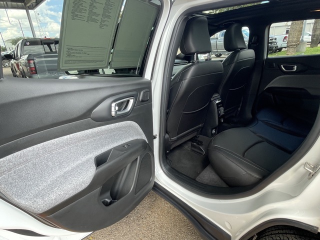2024 Jeep Compass Latitude Lux photo 24