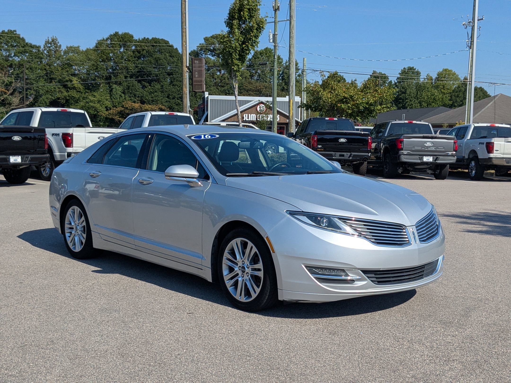 2016 Lincoln MKZ Base photo 6