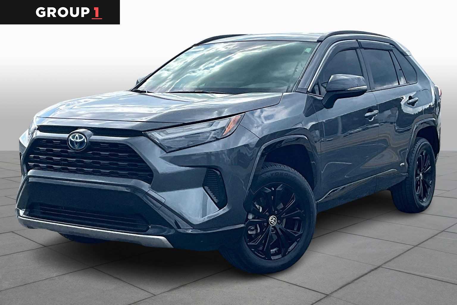 2022 Toyota RAV4 SE