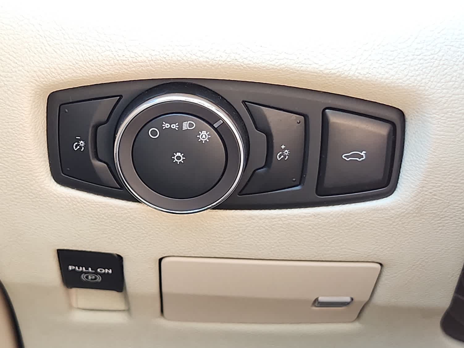 2019 Lincoln Continental Reserve photo 17