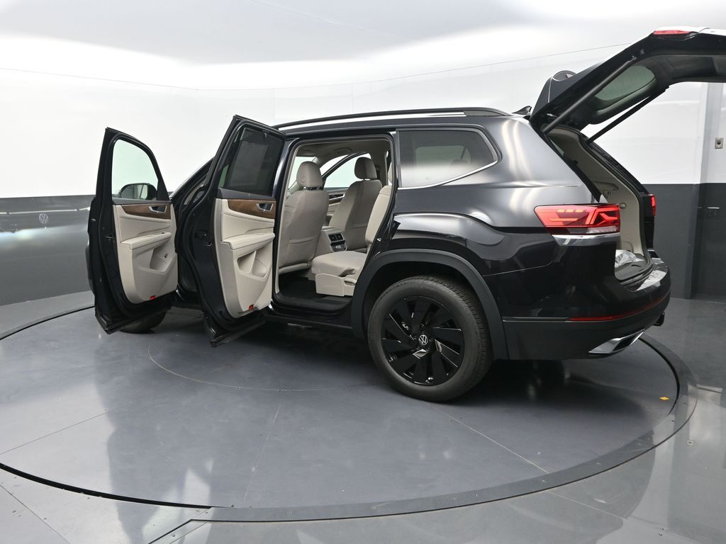 2025 Volkswagen Atlas SE Technology photo 29