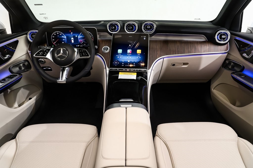 2025 Mercedes Benz GLC 300 4MATIC photo 7