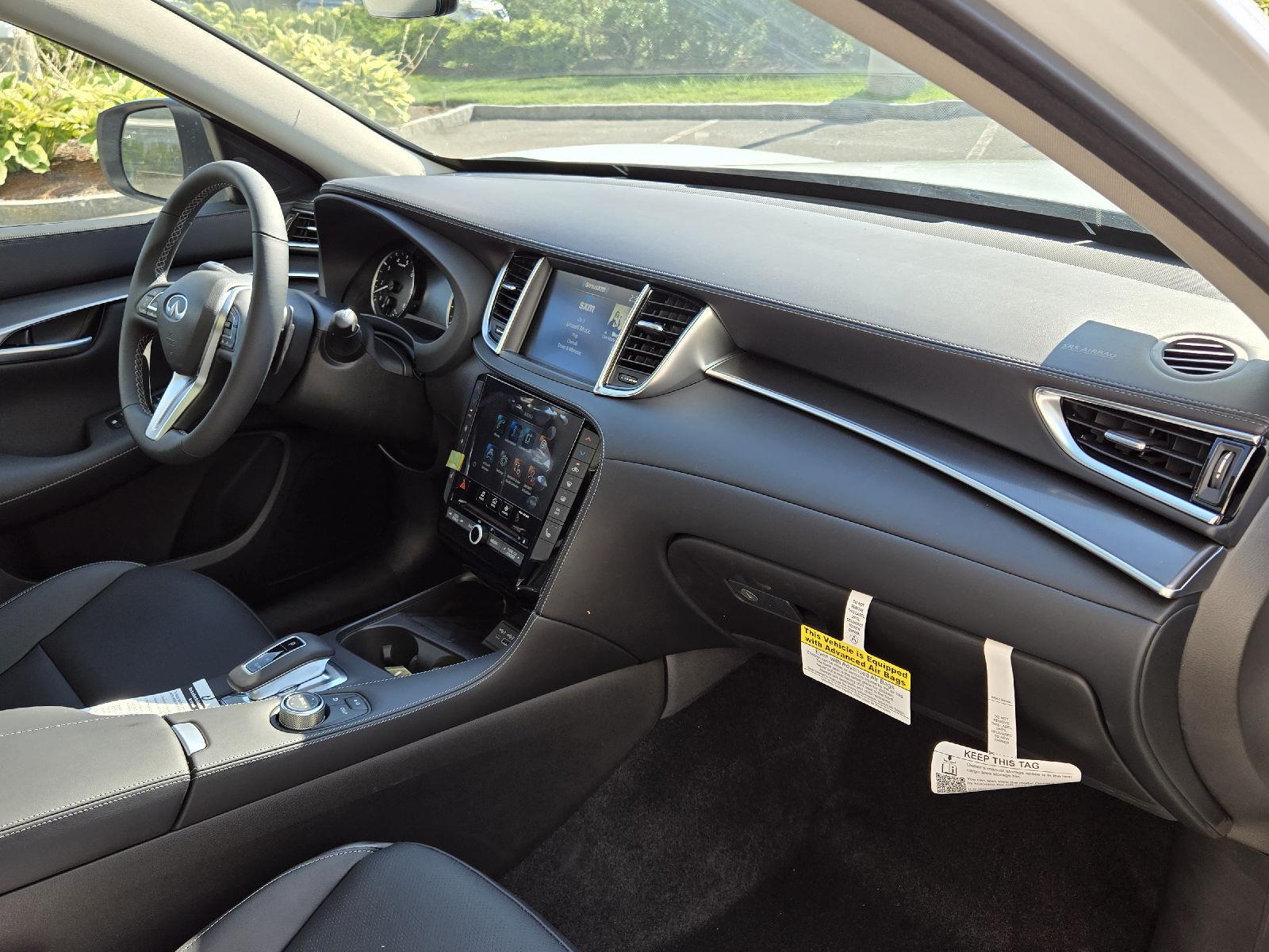 2025 Infiniti QX50 Luxe AWD photo 17