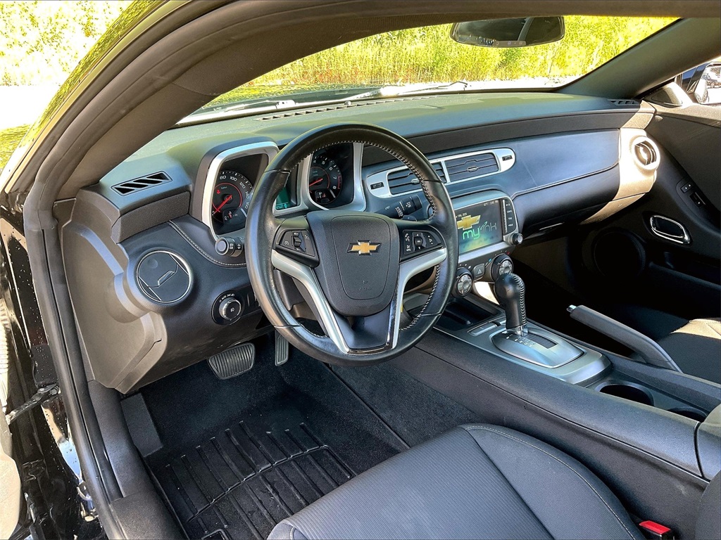 2013 Chevrolet Camaro 1LT photo 8