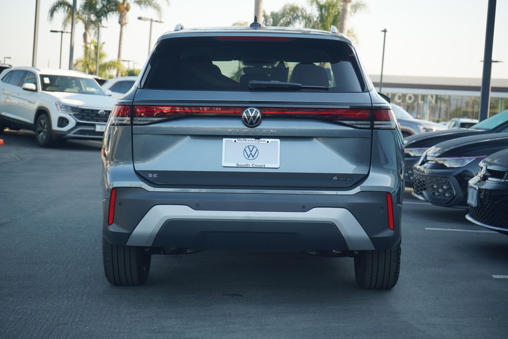 2025 Volkswagen Tiguan SE photo 4