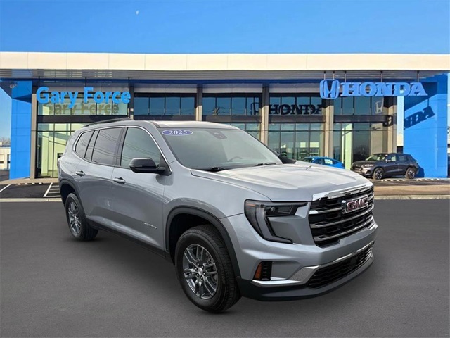 2025 GMC Acadia Base's photo