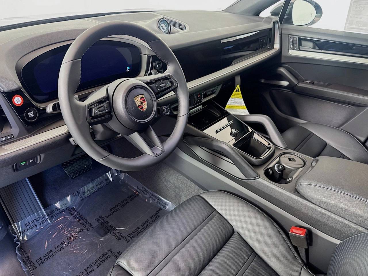 2025 Porsche Cayenne photo 3
