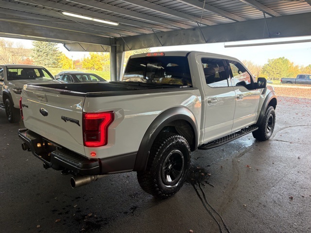 2017 Ford F-150 Raptor photo 3
