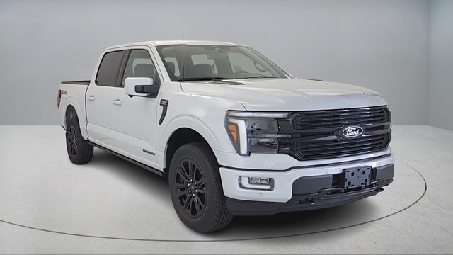 2025 Ford F-150 Platinum's photo