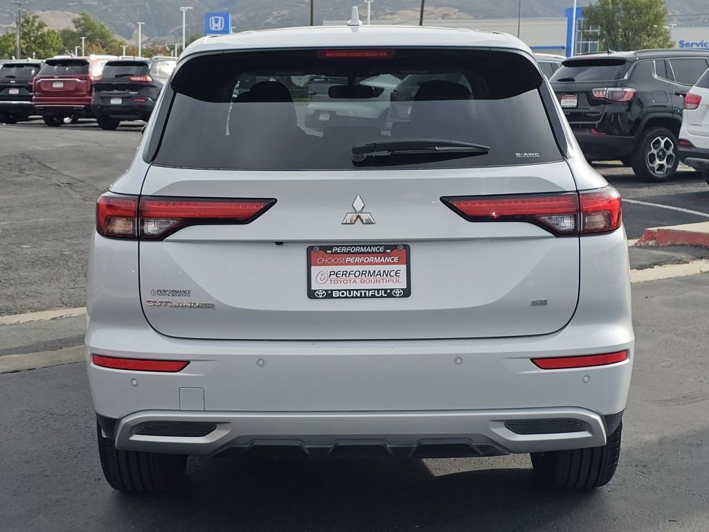2024 Mitsubishi Outlander SE photo 17