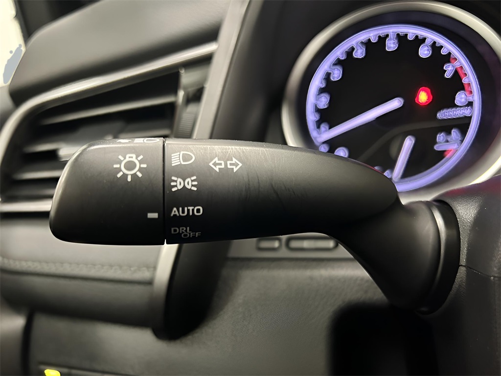 2022 Toyota Camry LE photo 13