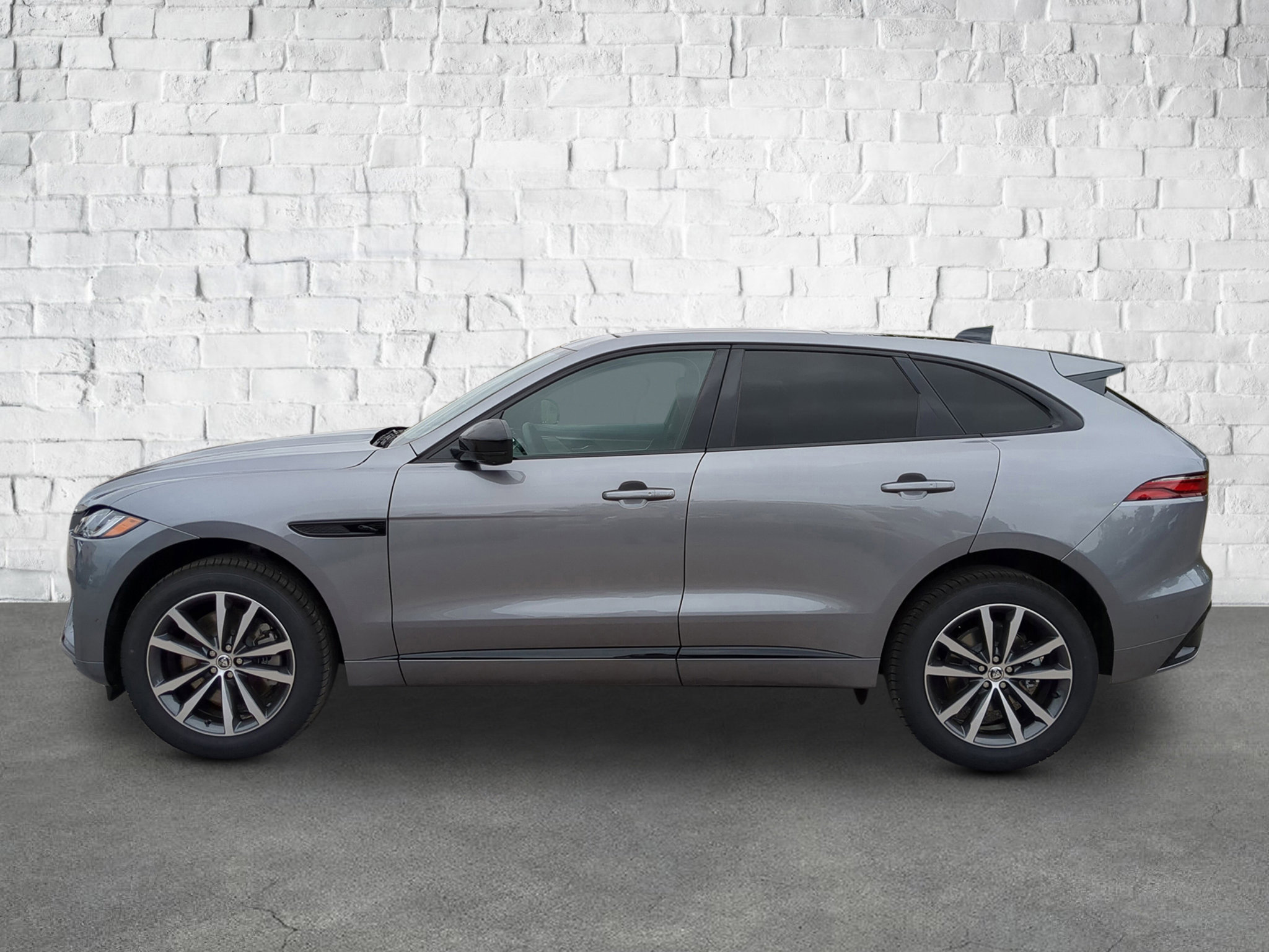 2026 Jaguar F-PACE P250 R-Dynamic S photo 3