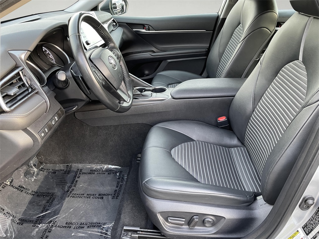 2023 Toyota Camry SE photo 9