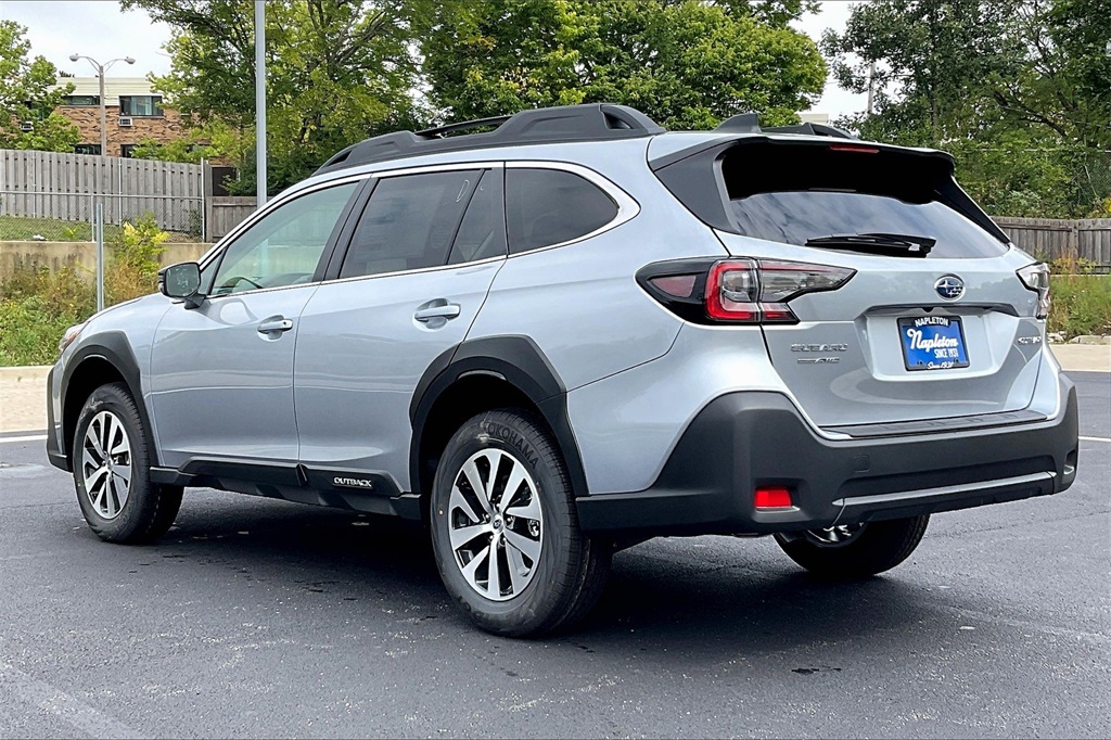 2025 Subaru Outback Premium photo 3