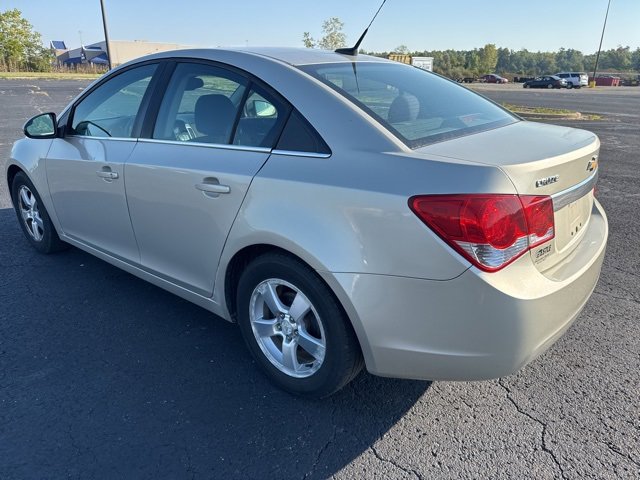 2014 Chevrolet Cruze photo 3