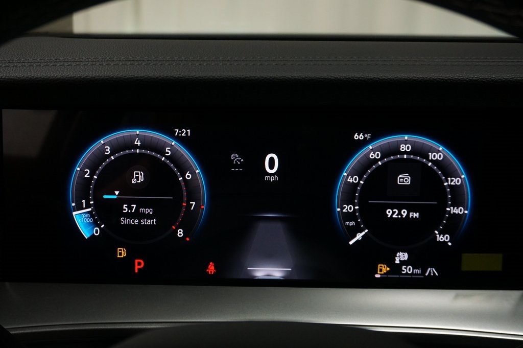 2025 Volkswagen Tiguan SE photo 21