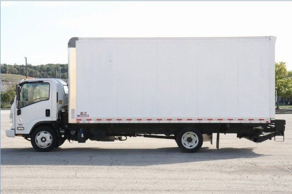 2023 Chevrolet Silverado photo 2