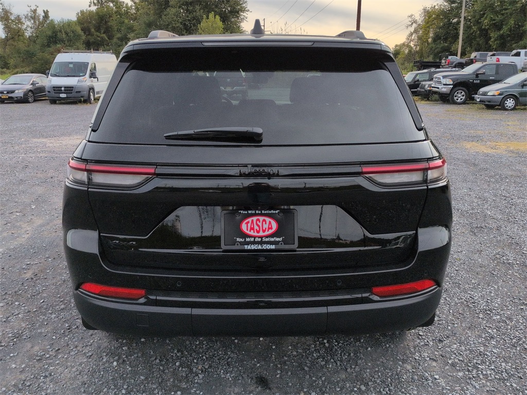 2025 Jeep Grand Cherokee Altitude X photo 2