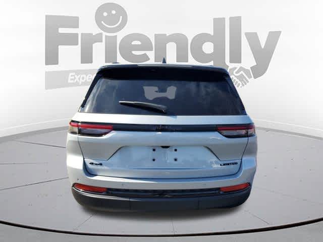 2025 Jeep Grand Cherokee Limited photo 4