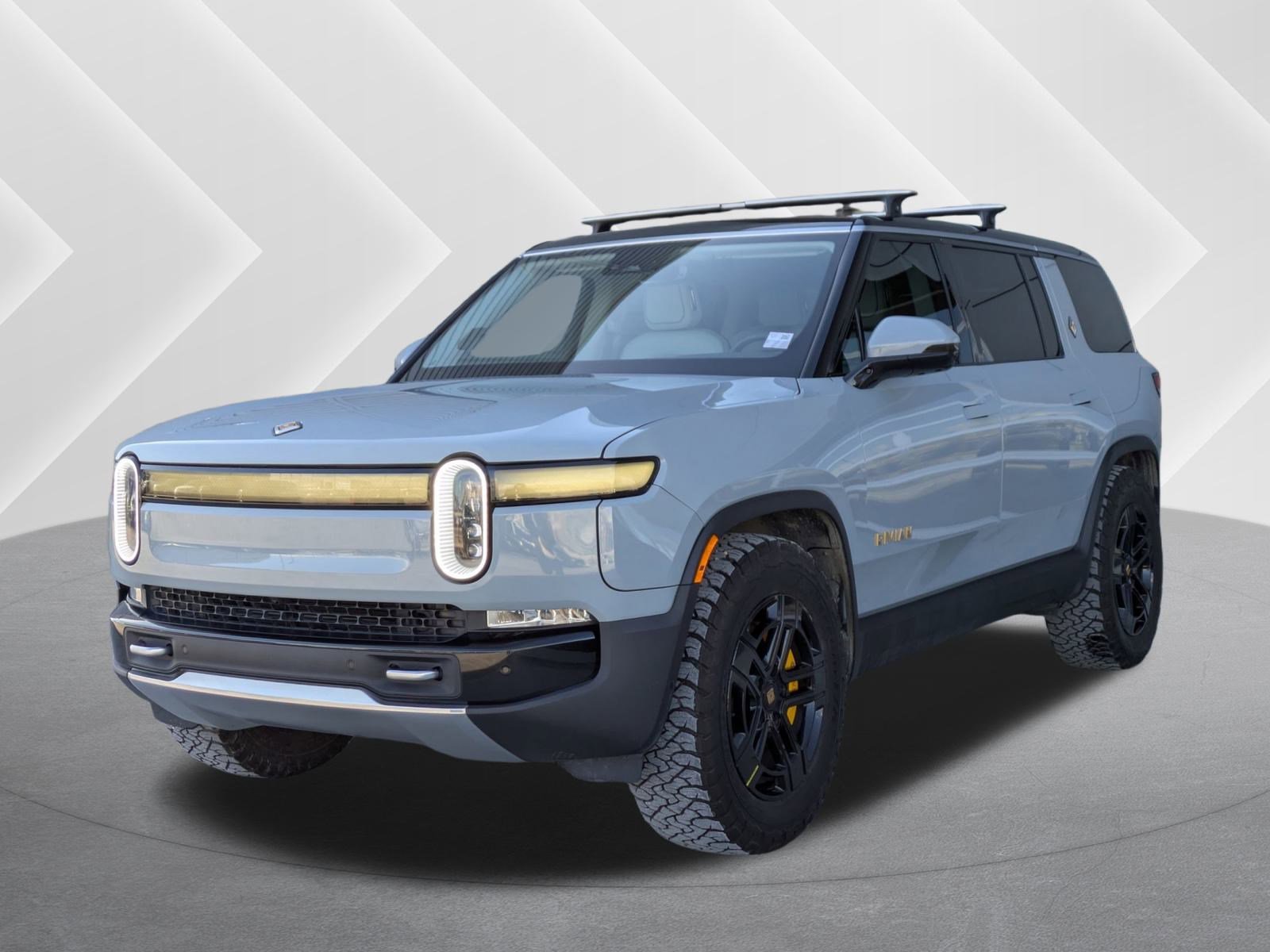 2023 Rivian R1S Adventure's photo