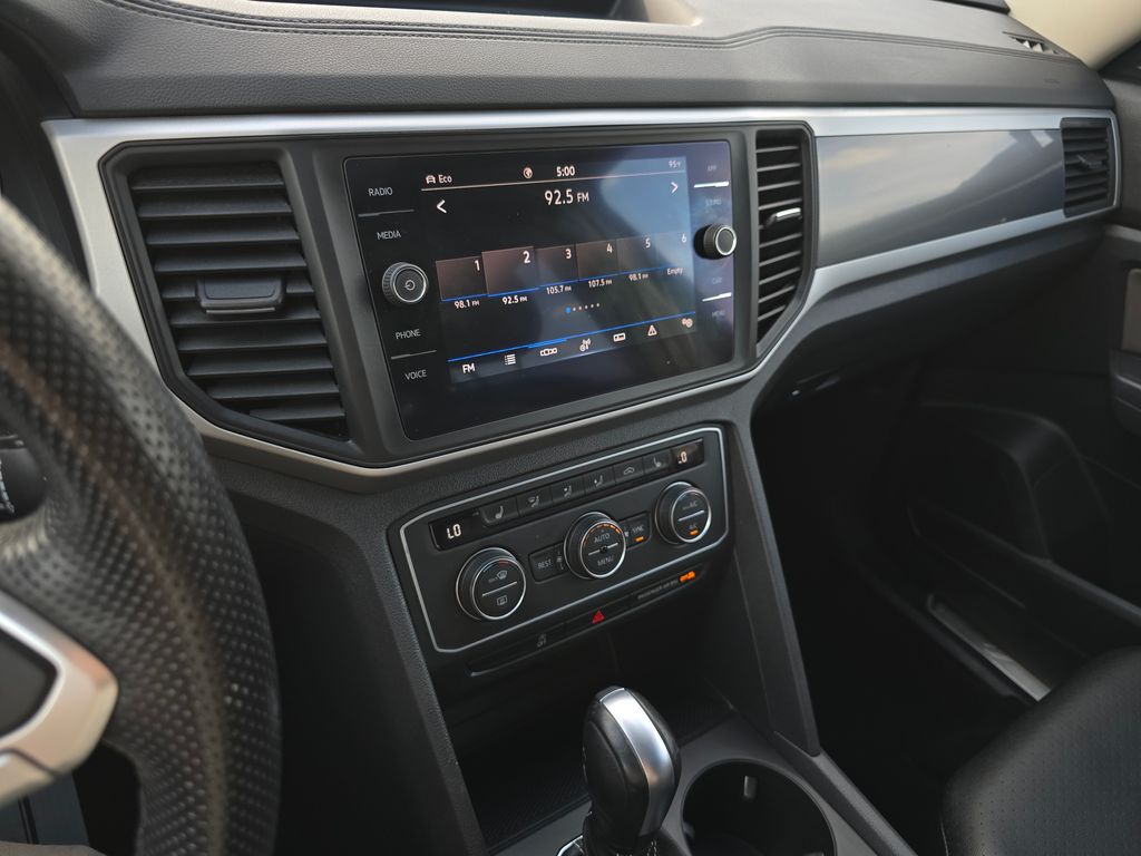 2021 Volkswagen Atlas V6 SE Technology R-Line photo 24