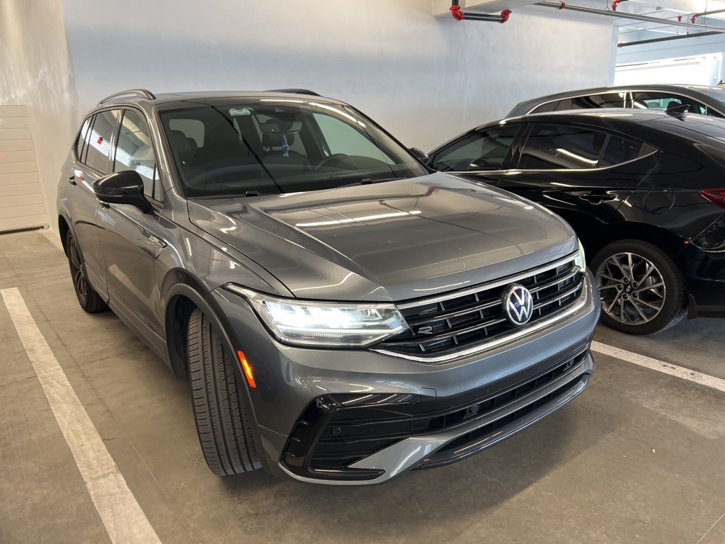 2022 Volkswagen Tiguan SE R-LINE BLACK