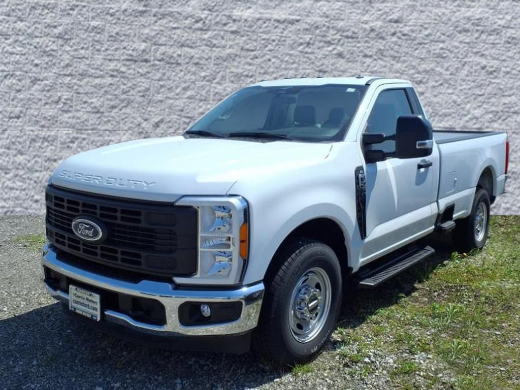 2023 Ford F-250 XL photo 4