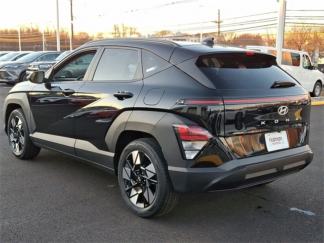 2024 Hyundai Kona SEL photo 4