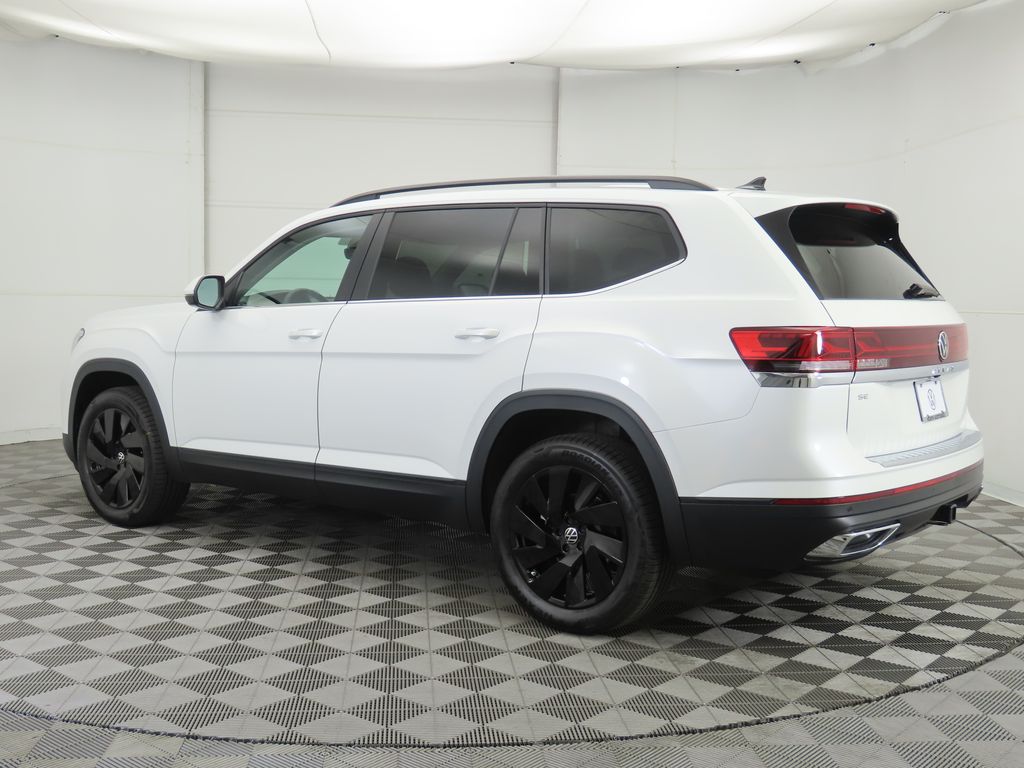 2026 Volkswagen Atlas SE Technology photo 8