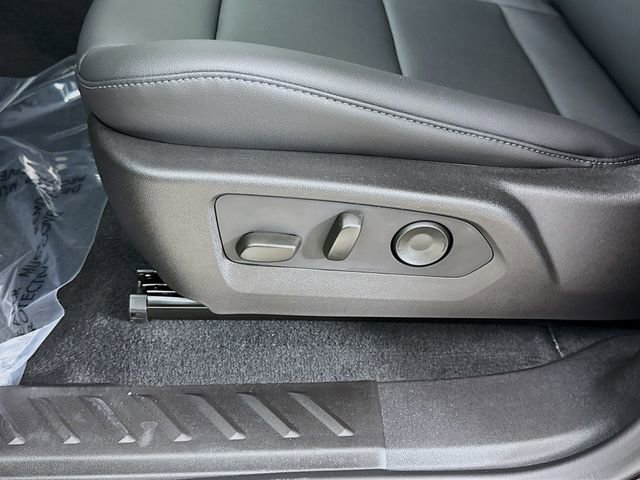 2026 Chevrolet Colorado LT photo 18