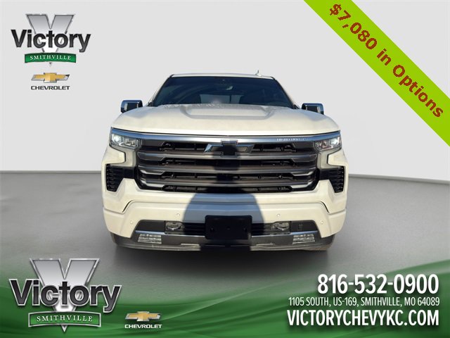 Used 2022 Chevrolet Silverado 1500 High Country with VIN 3GCUDJET8NG670414 for sale in Kansas City