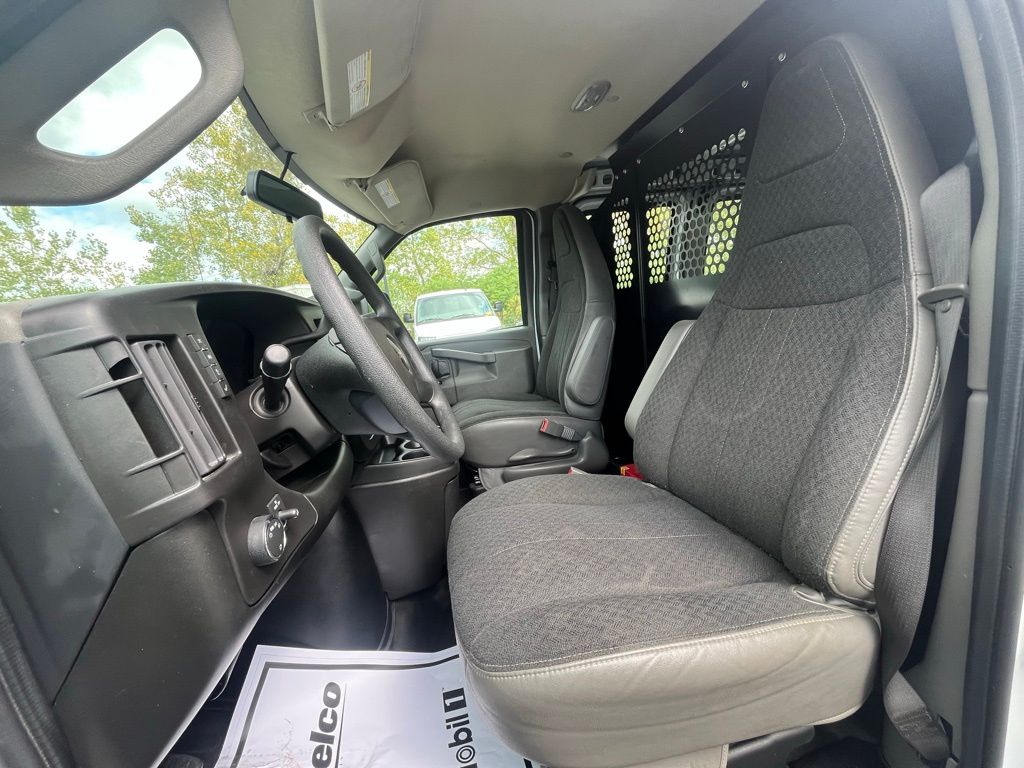 2023 Gmc Savana 2500 Cargo photo 9