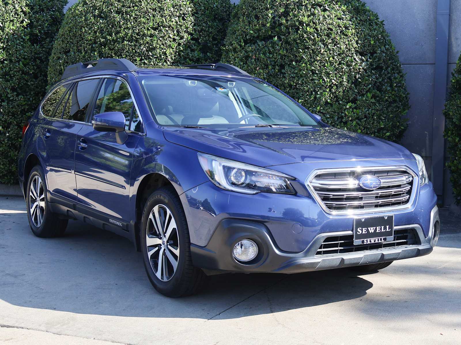 2019 Subaru Outback Limited photo 3